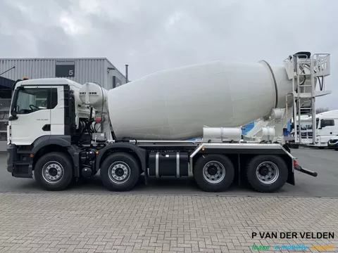 MAN TGS 35.360 8x4 BB | mixer 10 m3 | Liebherr | 37 Ton