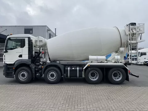 MAN TGS 35.360 8x4 BB | mixer 10 m3 | Liebherr | 37 T